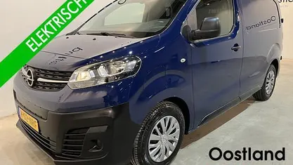 Blauw Occasion 2022 Opel Vivaro-e Combi Edition Van | € 18.950 (Super prijs)