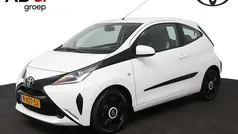 Gebruikt 2014 Toyota Aygo X-play Hatchback | € 9.950 (Eerlijke prijs)