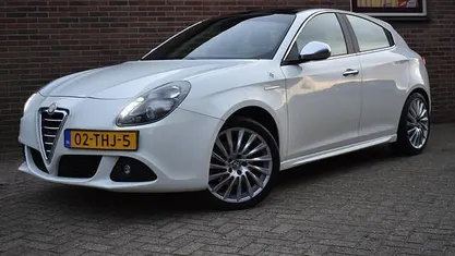 Occasion Alfa Romeo Giulietta Distinctive 170 PK (125 kW) 2012 Wit Hatchback