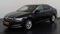 Zwart Gebruikt 2019 Skoda Superb Style Hatchback | € 23.495 (Super prijs)
