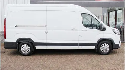 Wit Nieuw 2025 Maxus eDeliver 9 Van | € 29.950 (Super prijs)