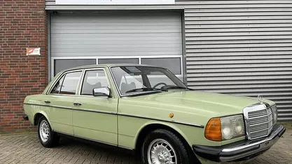 Gebruikt 1977 Mercedes 200 Sedan | € 9.544