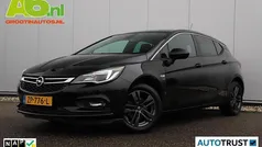 Zwart Gebruikt 2019 Opel Astra Edition Hatchback | € 10.900 (Goede deal)