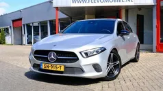 Grijs Gebruikt 2018 Mercedes A200 Advantage Hatchback | € 19.950 (Eerlijke prijs)