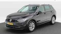 Gebruikt 2021 VW Tiguan Life SUV | € 31.850 (Eerlijke prijs)