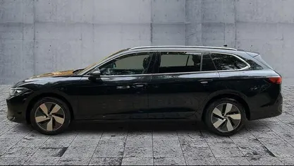 Gebruikt 2025 VW Passat Stationwagen | € 51.950 (Eerlijke prijs)