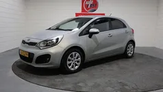 Beige Gebruikt 2012 Kia Rio Plus Hatchback | € 6.450 (Eerlijke prijs)