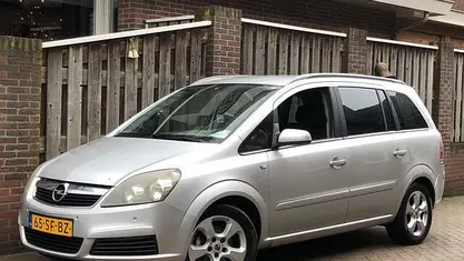 Gebruikt 2005 Opel Zafira Enjoy MPV | € 899 (Eerlijke prijs)
