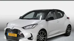 Wit Gebruikt 2023 Toyota Yaris Hybrid Sport Hatchback | € 27.950 (Eerlijke prijs)