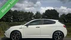 Wit Gebruikt 2015 Alfa Romeo Giulietta Quadrifoglio Verde Hatchback | € 19.950 (Eerlijke prijs)