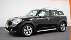 Zwart Gebruikt 2020 Mini Cooper Countryman Chili SUV | € 25.440 (Eerlijke prijs)