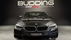 Grijs, metallic lak Gebruikt 2019 BMW 520 Executive Sedan | € 27.950 (Eerlijke prijs)
