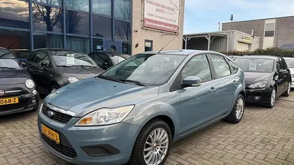 Blauw Gebruikt 2009 Ford Focus Trend Hatchback | € 2.999 (Eerlijke prijs)