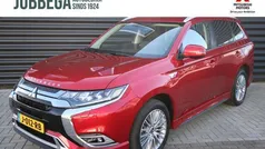 Rood Gebruikt 2020 Mitsubishi Outlander Intense+ SUV | € 24.895 (Eerlijke prijs)