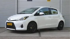 Wit Gebruikt 2014 Toyota Yaris Hybrid Comfort Hatchback | € 8.499 (Eerlijke prijs)