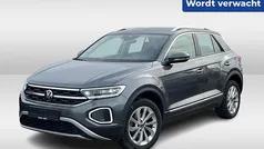 Grijs Gebruikt 2022 VW T-Roc Style SUV | € 24.450 (Eerlijke prijs)