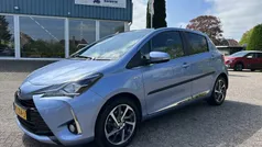 Blauw Gebruikt 2017 Toyota Yaris Hybrid Executive Hatchback | € 14.995 (Goede deal)