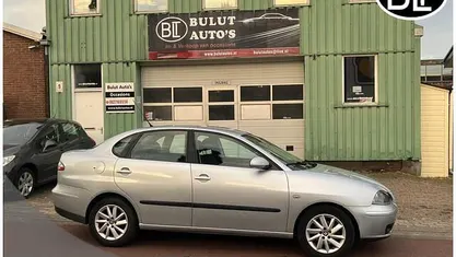 Grijs Gebruikt 2007 Seat Cordoba Sedan | € 1.650 (Eerlijke prijs)