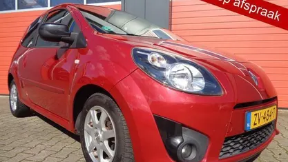 Occasion Renault Twingo Initiale 75 PK (55 kW) 2010 Rood Hatchback