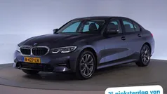 Grijs Gebruikt 2021 BMW 318 Sedan | € 28.245 (Super prijs)