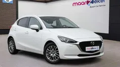 Wit Gebruikt 2023 Mazda 2 Luxury Hatchback | € 21.450 (Eerlijke prijs)