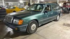 Groen Gebruikt 1988 Mercedes 300 Stationwagen | € 3.000