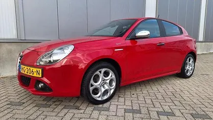 Occasion 2012 Alfa Romeo Giulietta Sprint Hatchback | € 7.950 (Eerlijke prijs)