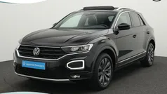 Zwart Gebruikt 2022 VW T-Roc Sportline SUV | € 31.850 (Eerlijke prijs)