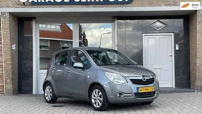 Gebruikt 2014 Opel Agila Hatchback | € 6.950 (Eerlijke prijs)