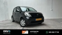Zwart Gebruikt 2006 Daihatsu Sirion Hatchback | € 1.950 (Eerlijke prijs)