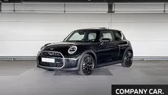 Gebruikt 2025 Mini Cooper S Favoured Hatchback | € 44.200 (Eerlijke prijs)