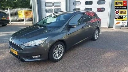 Grijs Gebruikt 2017 Ford Focus Stationwagen | € 9.995 (Eerlijke prijs)