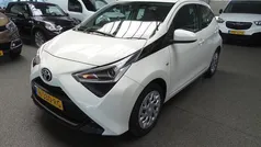 Gebruikt 2020 Toyota Aygo X-play Hatchback | € 13.850 (Eerlijke prijs)