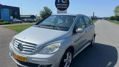 Grijs Gebruikt 2005 Mercedes B200 MPV | € 1.999 (Goede deal)