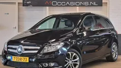 Zwart, metallic lak Gebruikt 2012 Mercedes B180 Ambition MPV | € 10.995 (Eerlijke prijs)