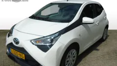 Wit Gebruikt 2021 Toyota Aygo X-play Hatchback | € 11.500 (Eerlijke prijs)