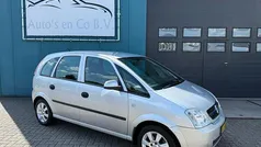 Grijs Gebruikt 2005 Opel Meriva MPV | € 2.350 (Eerlijke prijs)