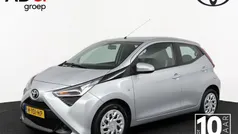 Grijs Gebruikt 2020 Toyota Aygo X-play Hatchback | € 11.250 (Eerlijke prijs)