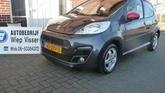 Grijs Gebruikt 2013 Peugeot 107 Sportium Hatchback | € 3.295 (Eerlijke prijs)