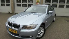 Blauw Gebruikt 2009 BMW 325 Executive Sedan | € 8.750 (Eerlijke prijs)