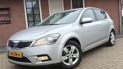 Grijs Occasion 2010 Kia Ceed Hatchback | € 3.240 (Goede deal)