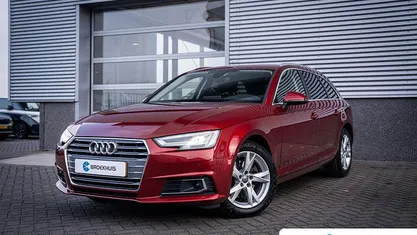 Rood Occasion 2020 Audi A4 Design Stationwagen | € 18.895 (Eerlijke prijs)