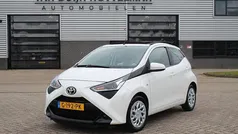 Wit Gebruikt 2019 Toyota Aygo X-play Hatchback | € 12.950 (Eerlijke prijs)
