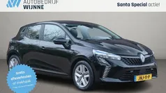 Zwart Gebruikt 2025 Renault Clio V Evolution Hatchback | € 18.940 (Eerlijke prijs)