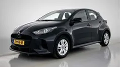 Zwart Gebruikt 2024 Mazda 2 Center-Line Hatchback | € 24.945 (Eerlijke prijs)