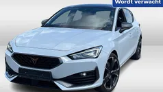 Wit Gebruikt 2022 Cupra Leon VZ Hatchback | € 27.450 (Eerlijke prijs)