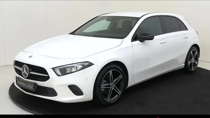 Wit Gebruikt 2019 Mercedes A180 Luxury Hatchback | € 23.495 (Goede deal)