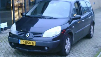 Zwart (metallic) Occasion 2006 Renault Grand Scénic II Business MPV | € 1.350 (Goede deal)