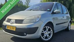 Gebruikt 2004 Renault Scénic II Expression MPV | € 1.499 (Eerlijke prijs)