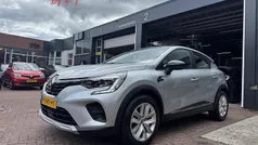 Gebruikt 2020 Renault Captur Zen SUV | € 19.390 (Eerlijke prijs)